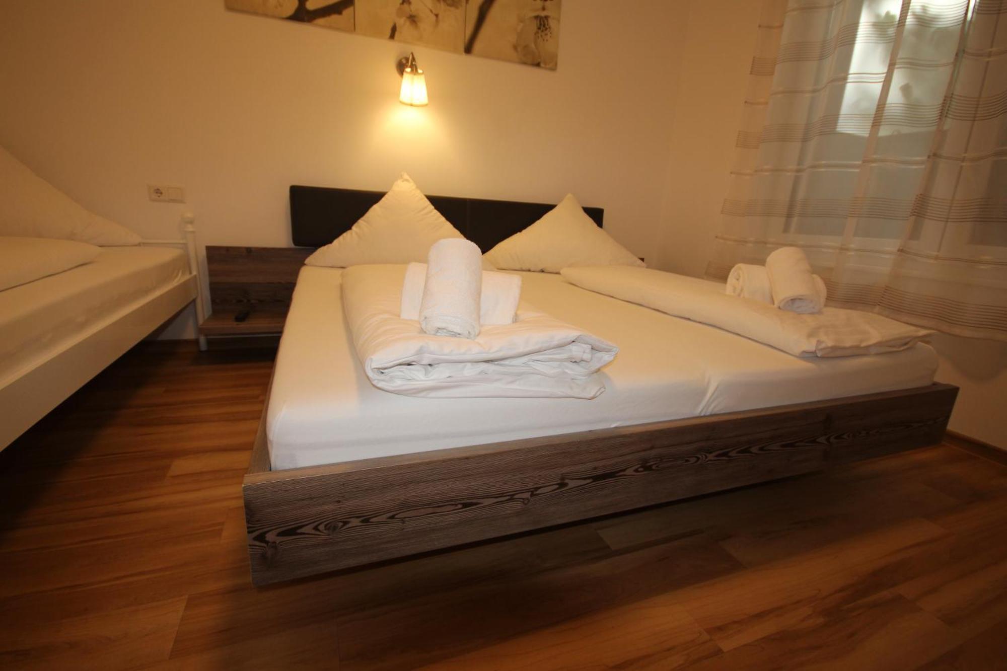 Kern Apartments روست المظهر الخارجي الصورة