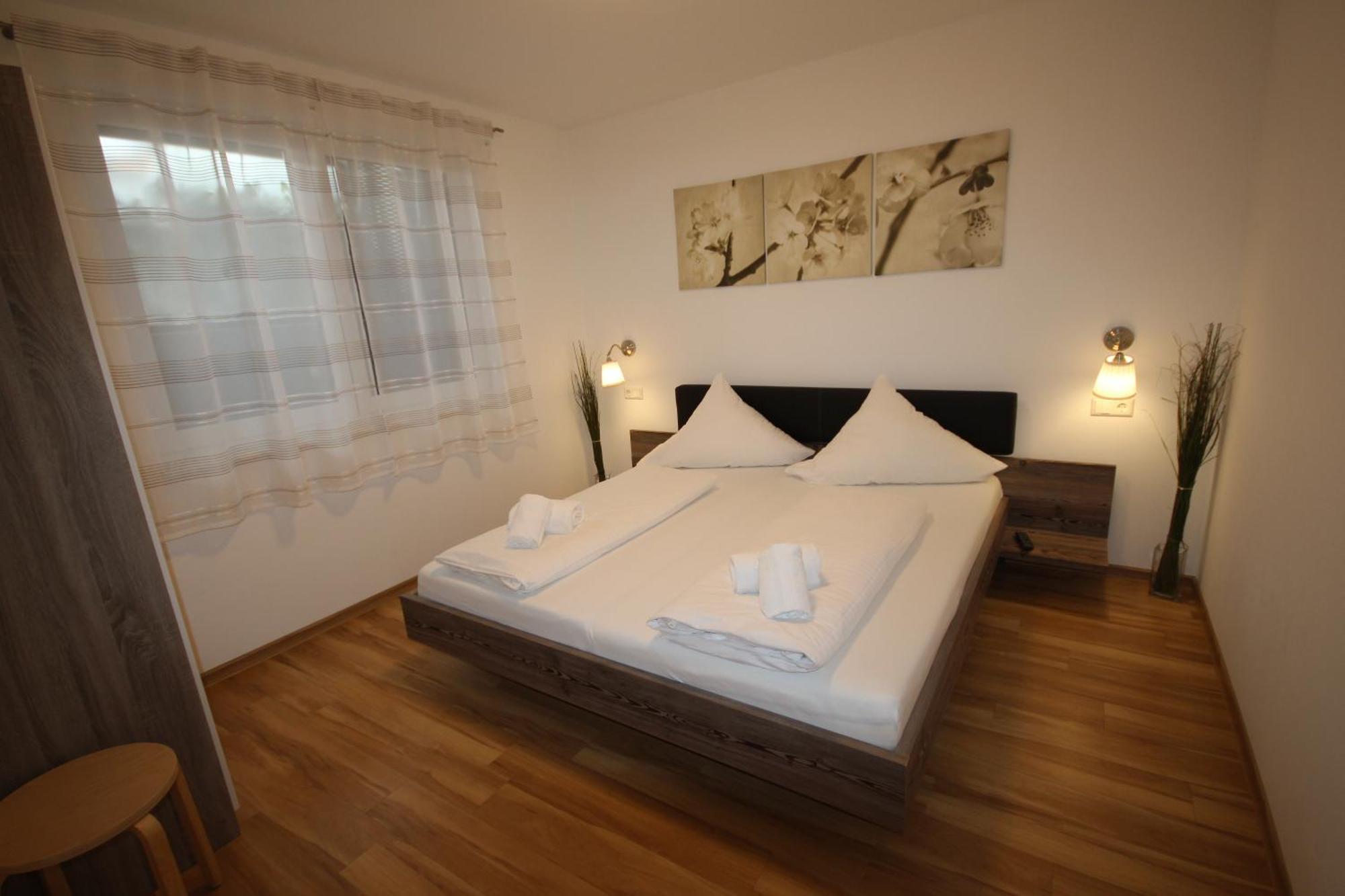 Kern Apartments روست المظهر الخارجي الصورة